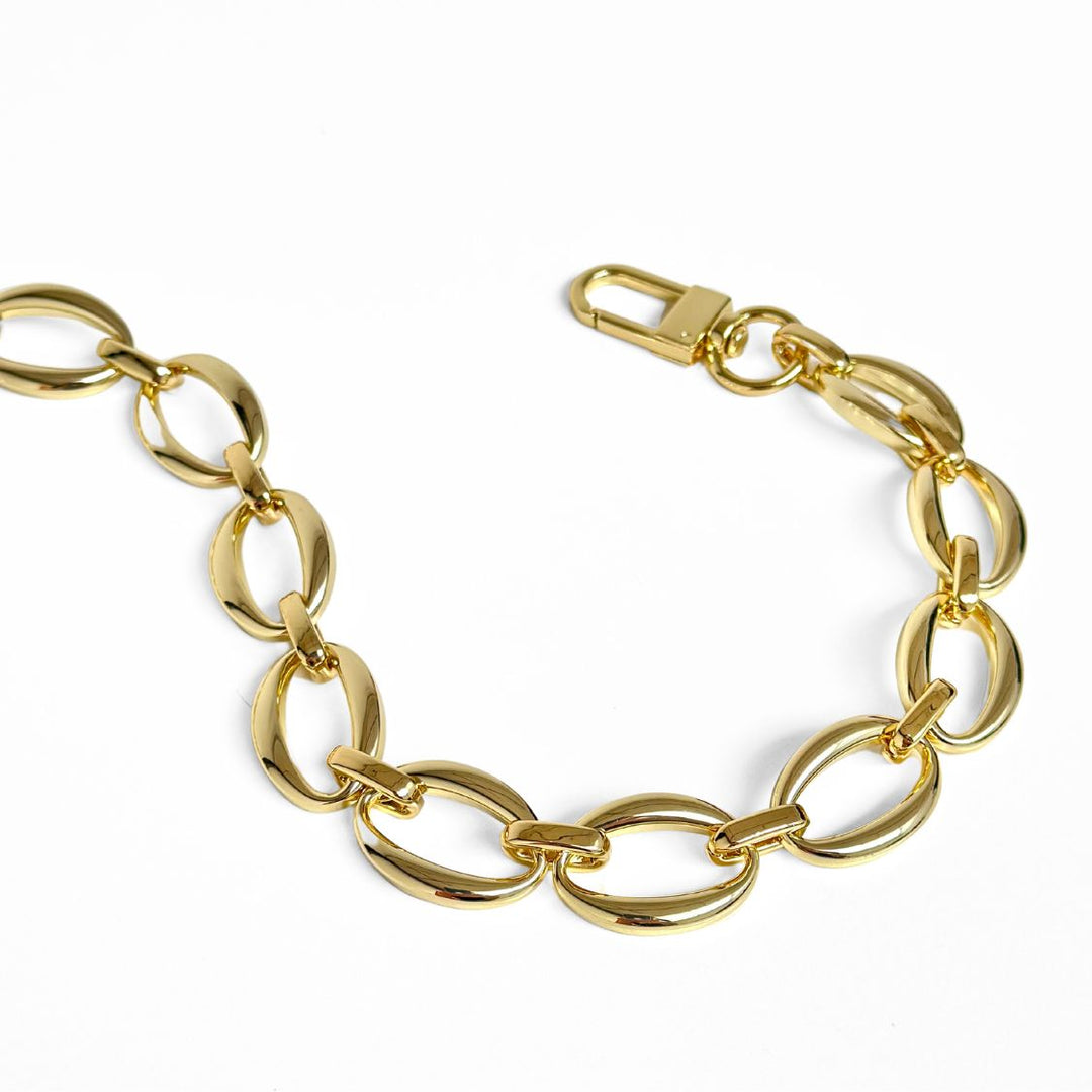 Sarah Haran Calla Chain with Gold hardware close up 1 | ME-G