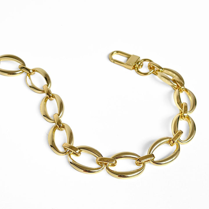 Sarah Haran Calla Chain with Gold hardware close up 1 | ME-G